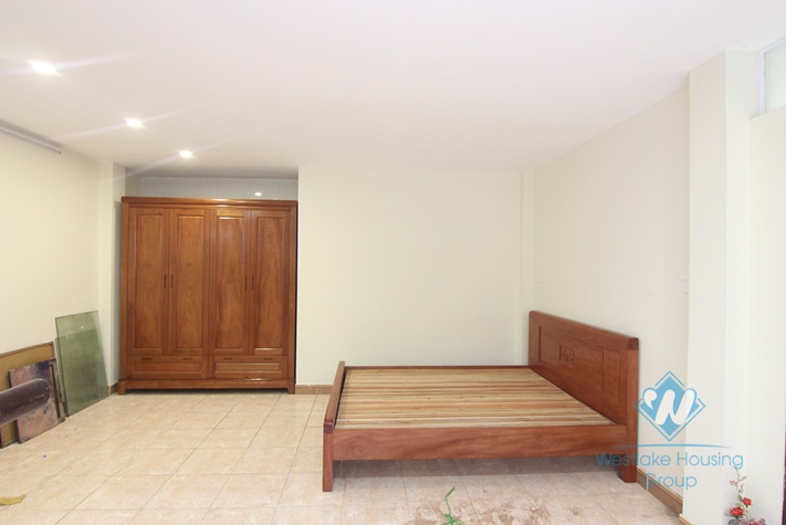 Nice house with 2 bedrooms for rent in Xuan Dieu st, Tay Ho district 